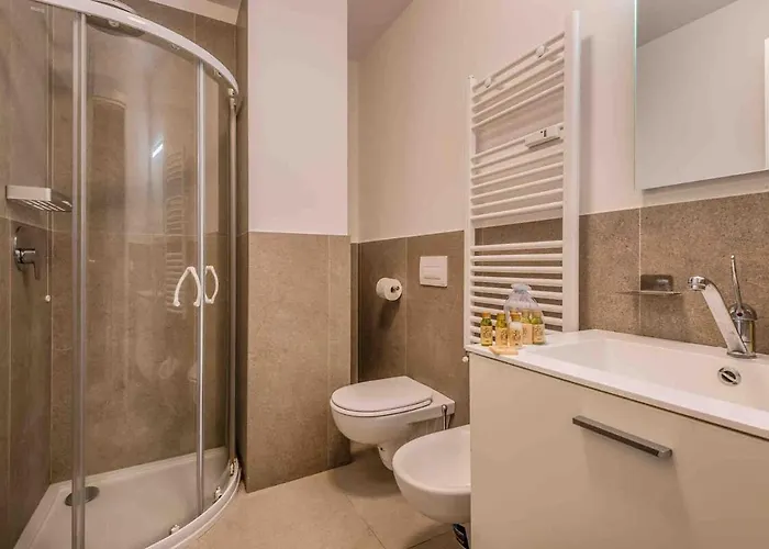 Sant Ambrogio M2 200metri Centre Of